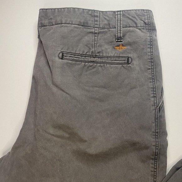 Men's Dockers Chino Pants Gray Classic Size 36 x 30 Cotton - Picture 2 of 9